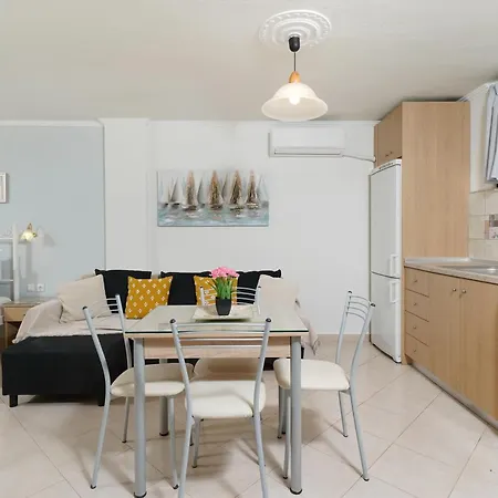 Althea Apartment *